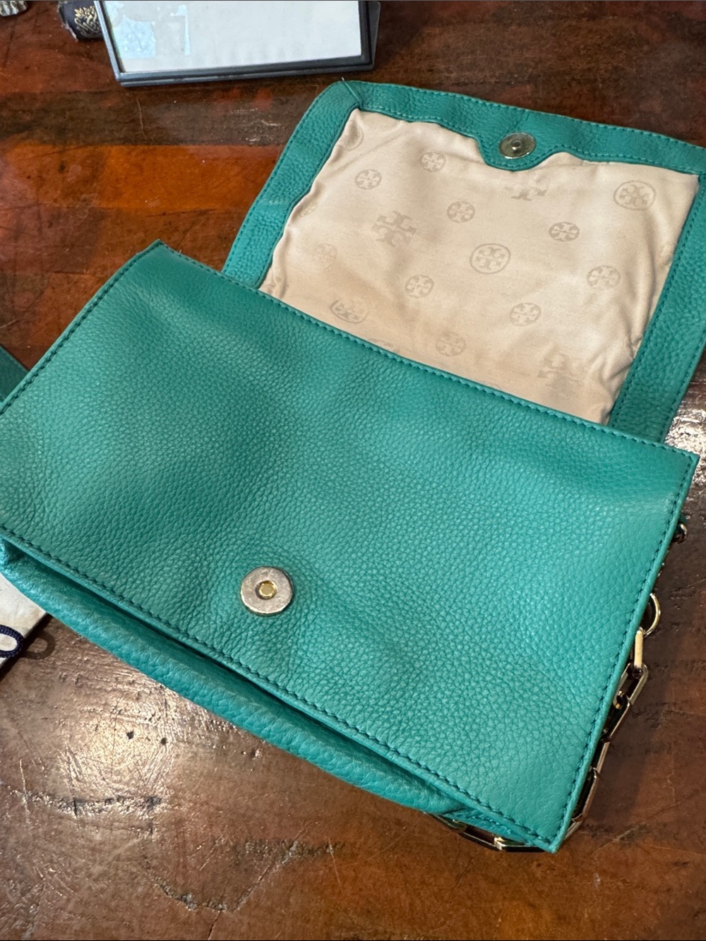 Tory Burch Kipp Perforated Logo Crossbody Bag - Picture 11 of 14
